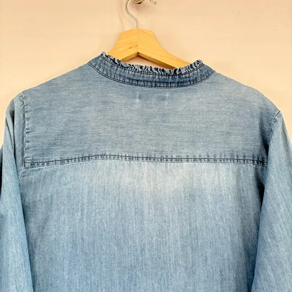 Kensie Jeans Blue Denim‎ Shirt Ruffle Mandarin Collar Long Sleeve Light Wash XL - Image 5