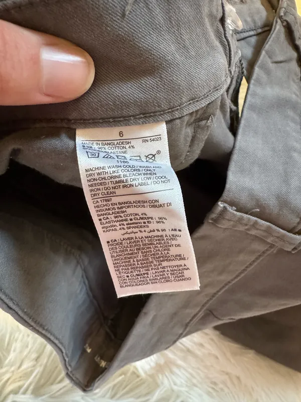 Old Navy Pixie Pants  - Image 3