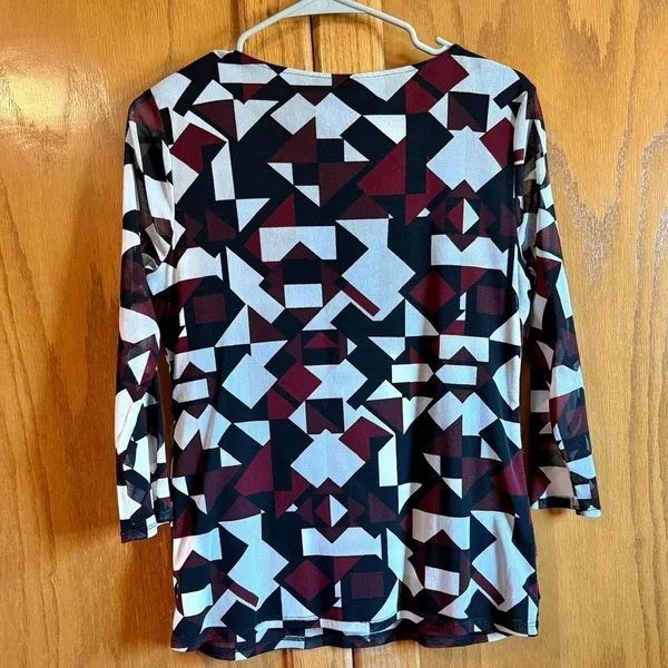 Alfani Geometric Artsy Print Medium Top Burgundy Black & White Flattering‎ - Image 4
