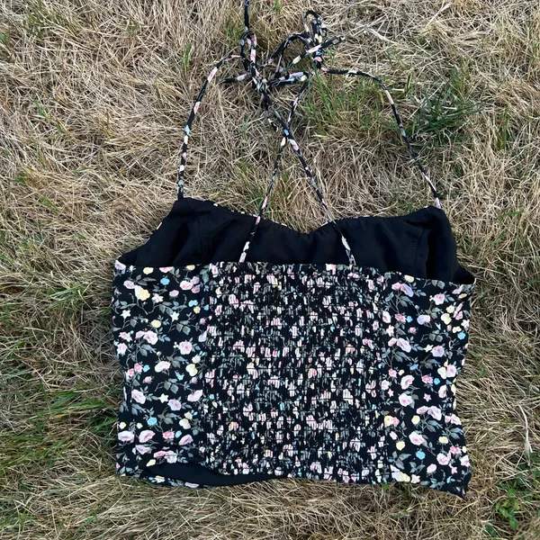 Abercrombie Black Floral Cross Back Crop Top - Image 2