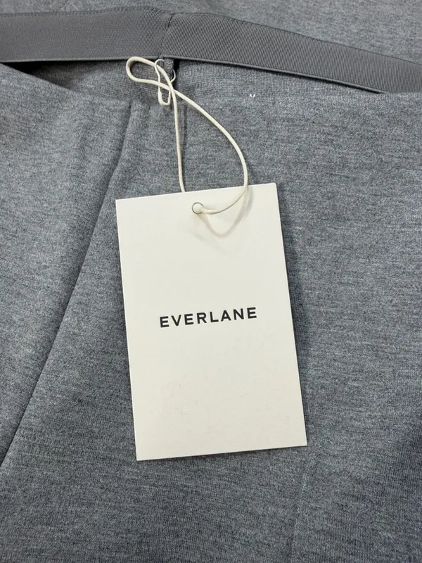Everlane NWT Mid Heather Gray The Dream Kick Flare Ponte Pants Size Medium - Image 11