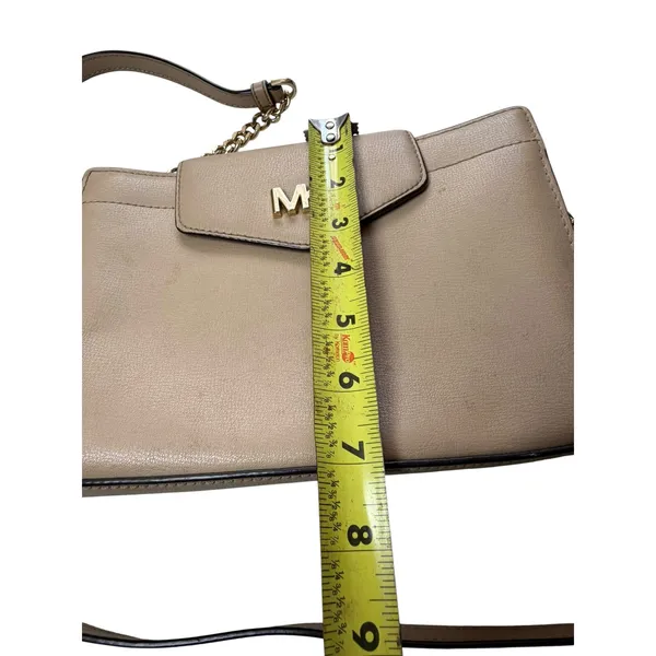 Michael Kors Beige Pebble Leather Crossbody Bag Gold MK Logo Chain Strap‎ - Image 3