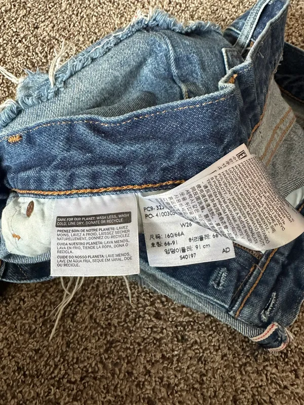 Levi's Mid Rise 501 Cutoff Denim Shorts - Image 4