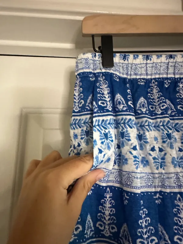 Joie Blue & White 2 pc shorts set - Image 7