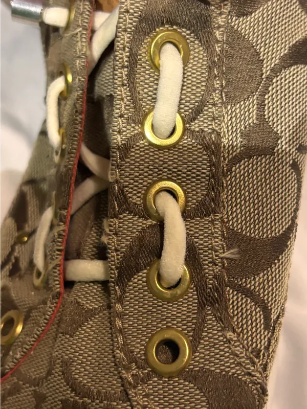 Vintage Coach Signature C Sneaker Shoes Bug Butterfly Patch Size 9B - Image 3