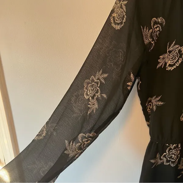Maurices Black V-Neck Floral Long Sleeve Dress Size Medium Moody Whimsigoth - Image 10