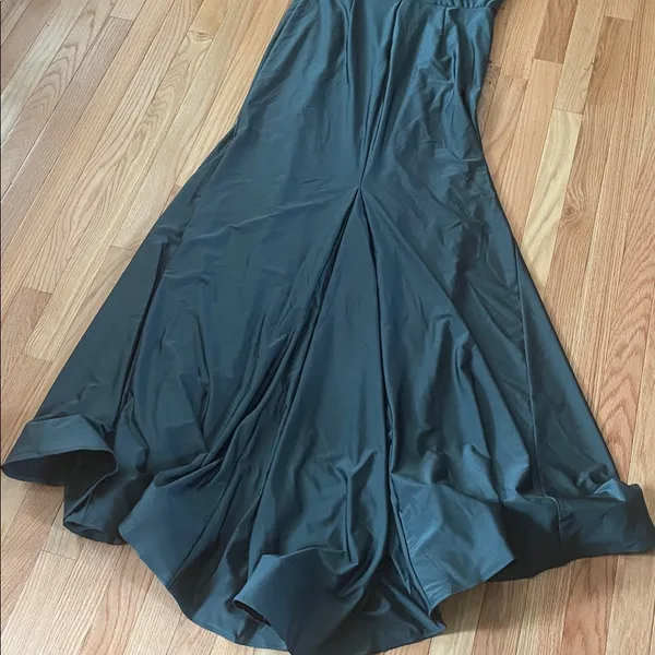 Elegant green formal Sleeveless Dress - Image 11