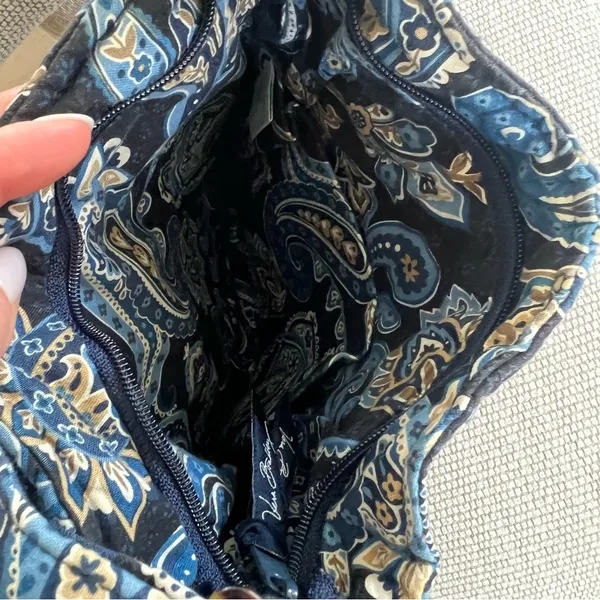 Vera Bradley Deep Night Paisley Blue Beige Crossbody Bag Purse - Image 5