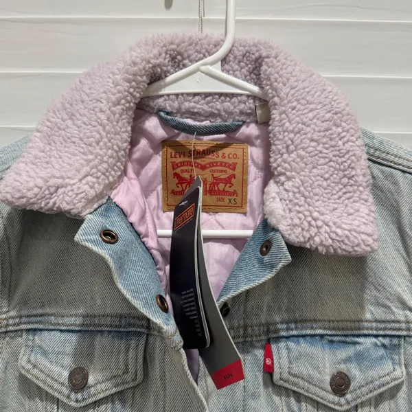 NEW Levis Ex-Boyfriend Trucker Jacket Size XS‎ Blue Lavender Sherpa Denim 36135 - Image 2