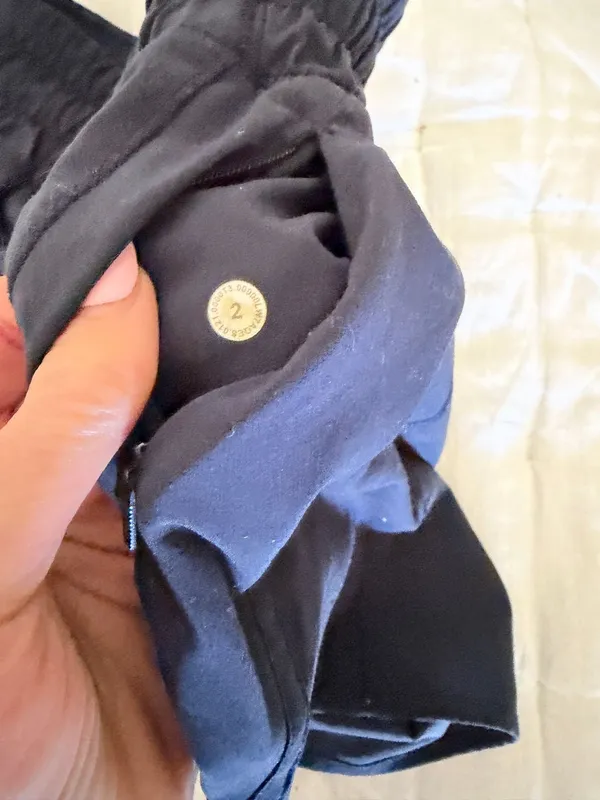 Navy size 2 lululemon shorts high rise - Image 4
