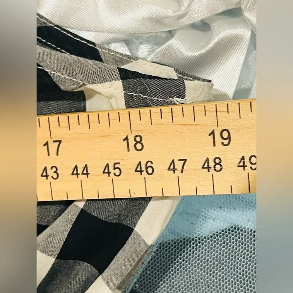 A New Day Women’s Gingham Sleeveless Smocked Waist Dress size small like new - Image 9