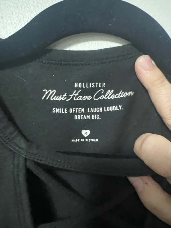 Hollister Cropped Tank Top Black - Image 2
