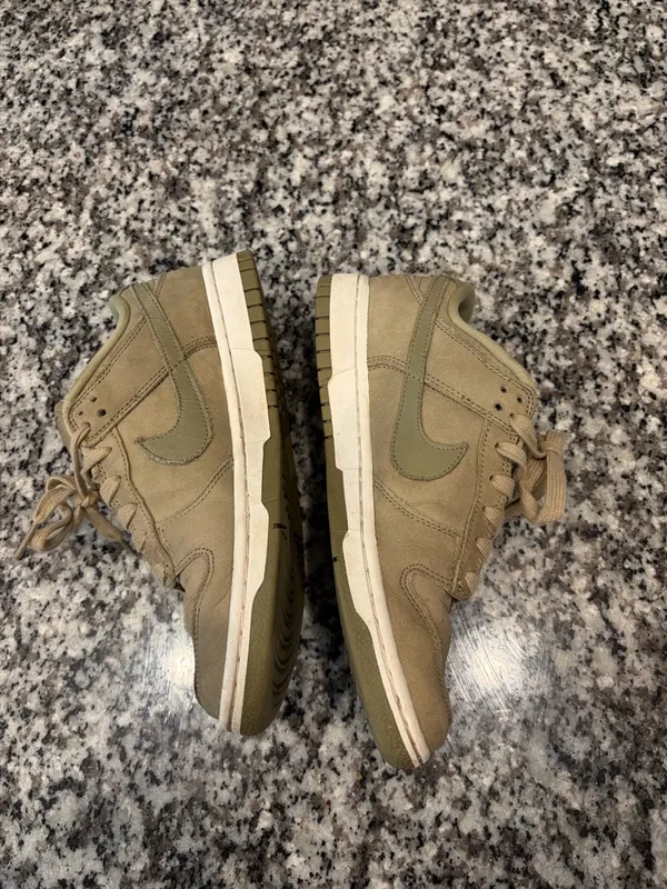 Women’s Nike Dunk Low in Neutral Olive Size 7.5 - Image 4