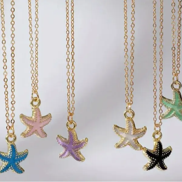 White Starfish Pendant Necklace Gold - Image 2