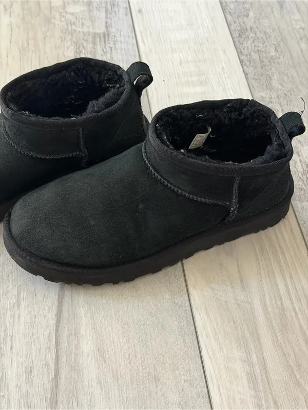 UGG Classic Ultra Mini Black Neutral Gorpcore Sheep Skin Bootie women’s 9 - Image 9