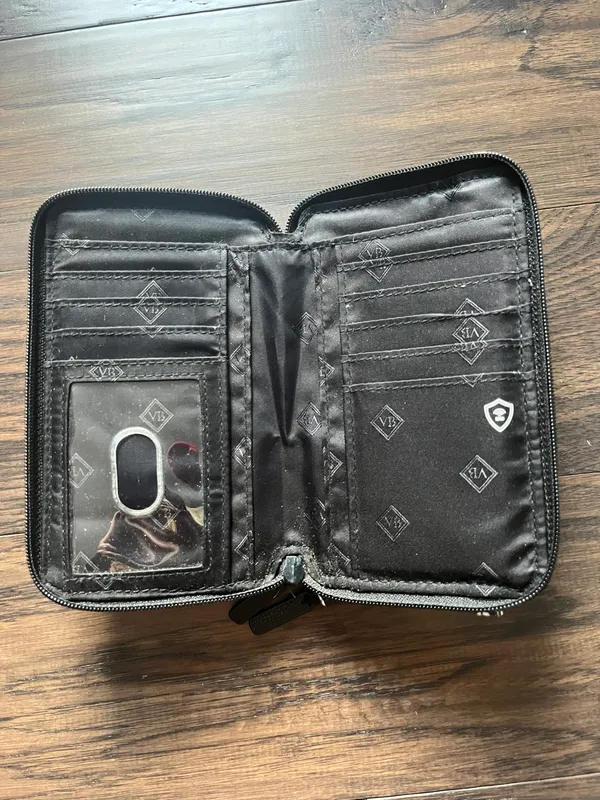 Vera Bradley Wallet - Image 2