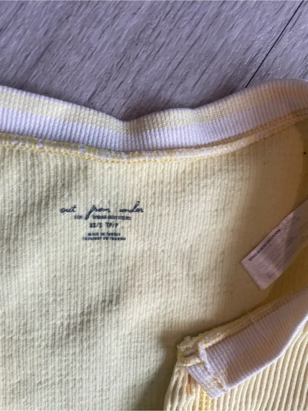 Urban Outfitters Pale Yellow Ribbed V-Neck Crop Top - Image 2