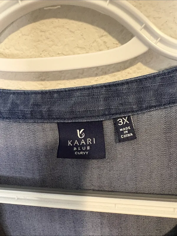 Kaari Blue Curvy 3X Sleeveless Button-Down Denim-Look Top - Navy Blue - Image 2