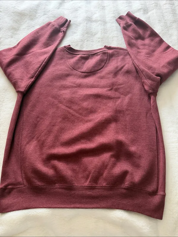 Artisan designed "Lake Life" crewneck sweatshirt by the clothing company size L - Image 8