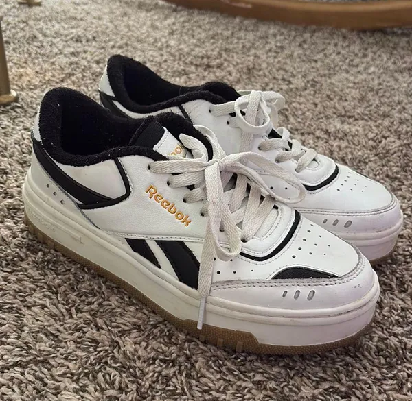 Sneakers - Image 5