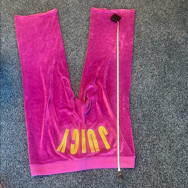 Juicy Couture Magenta Velour Pants with Gold Detail XL - Image 3