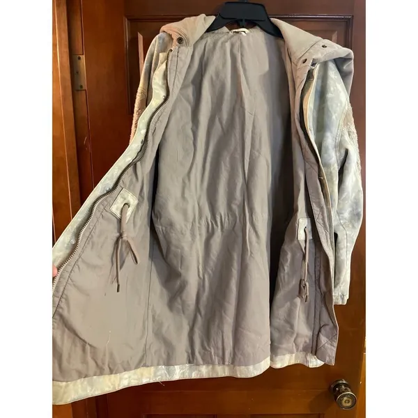 Free People embroidered sleeve Tie Dye layered denim parka jacket M - Image 8
