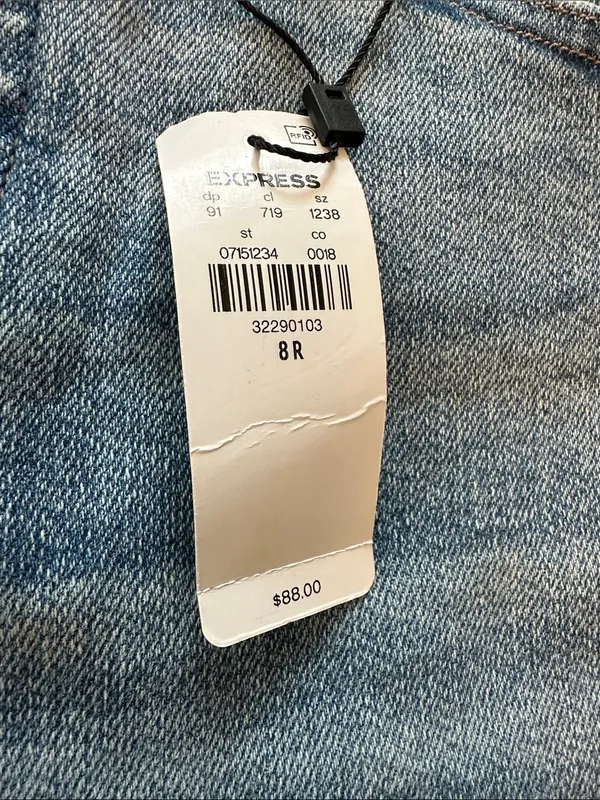 Express “Skyscraper” Mid Rise Light Wash Women's Jeans- New with Tags- 8 Regular - Image 9