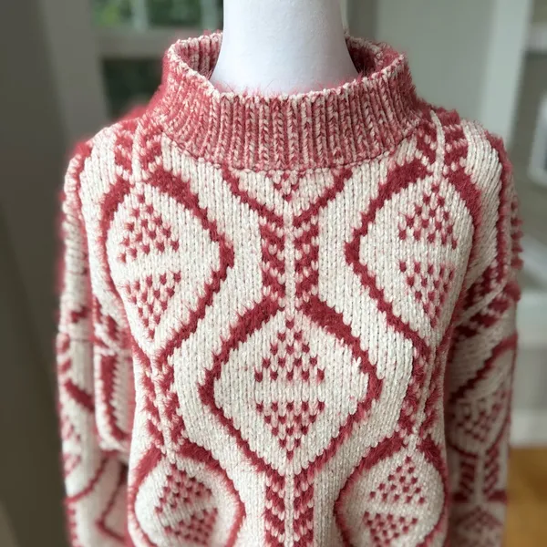 POL White Burgundy Mockneck Sweater Size Large - Image 11