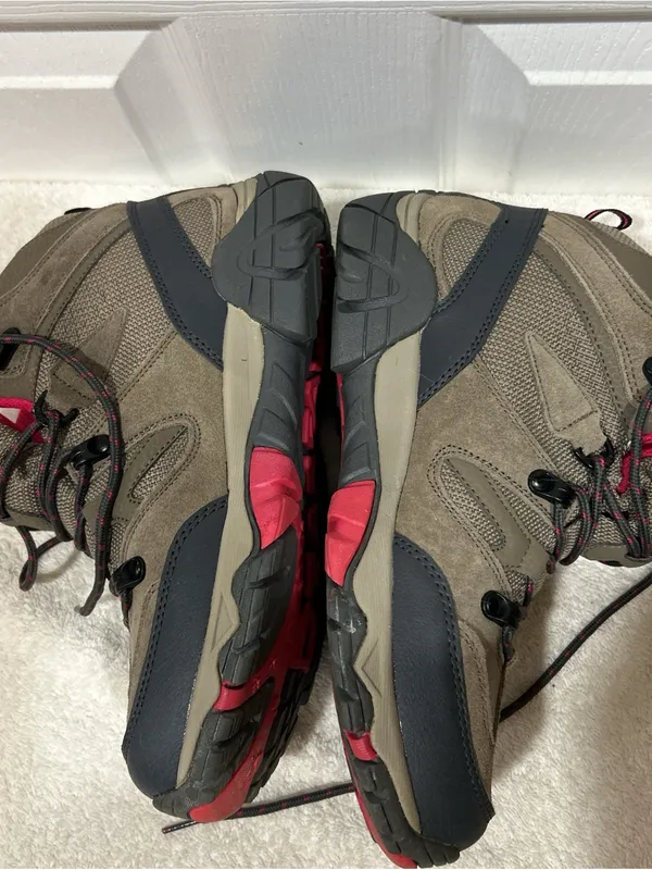 BearPaw tan and Pink Women's Winter Hiking Boots - Image 7