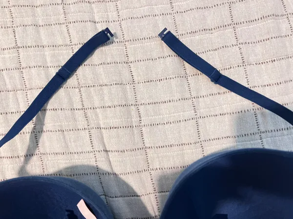 Victoria's Secret bra - Image 4