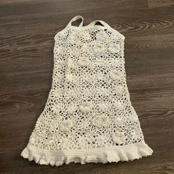 NWT ASOS DESIGN crochet floral mini dress in white. Size Small - Image 8