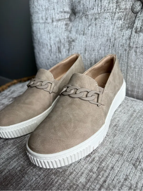 Neutralizer mushroom brown slip on sneaker / flat loafer - Image 3