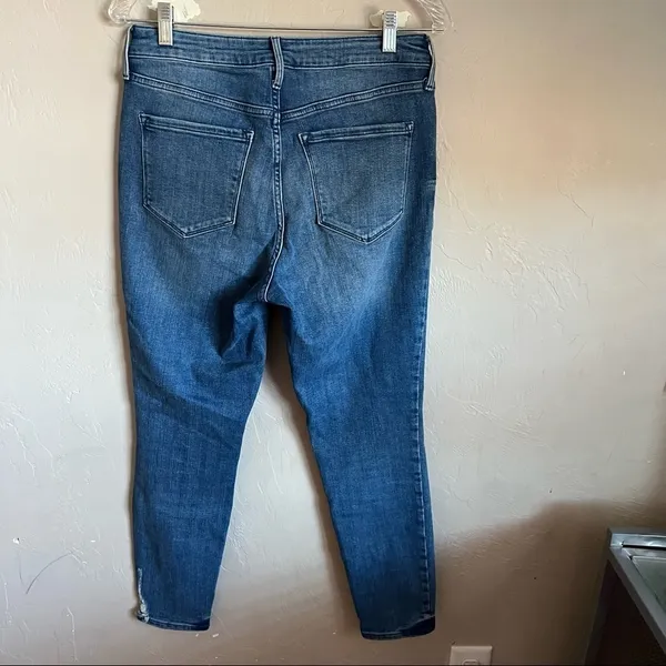 Old Navy Super Skinny‎ High Rise Distressed Denim Jeans - Image 6