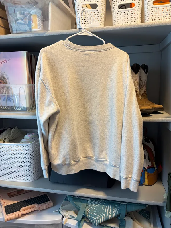 Gap Crewneck - Image 2