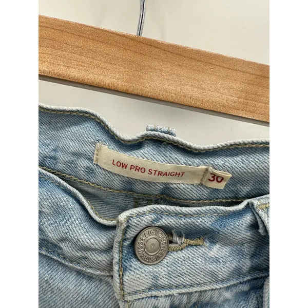 Levis Womens Low Pro Straight Light‎ Wash Denim Jeans Distressed Loose Size 30 - Image 5