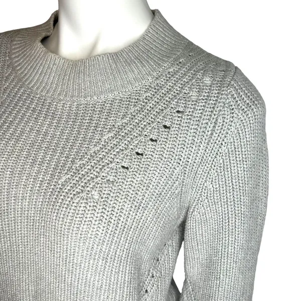 GAP Light Heathered Grey Chunky Knit Pointelle Sweater Women's Size‎ M - Image 3