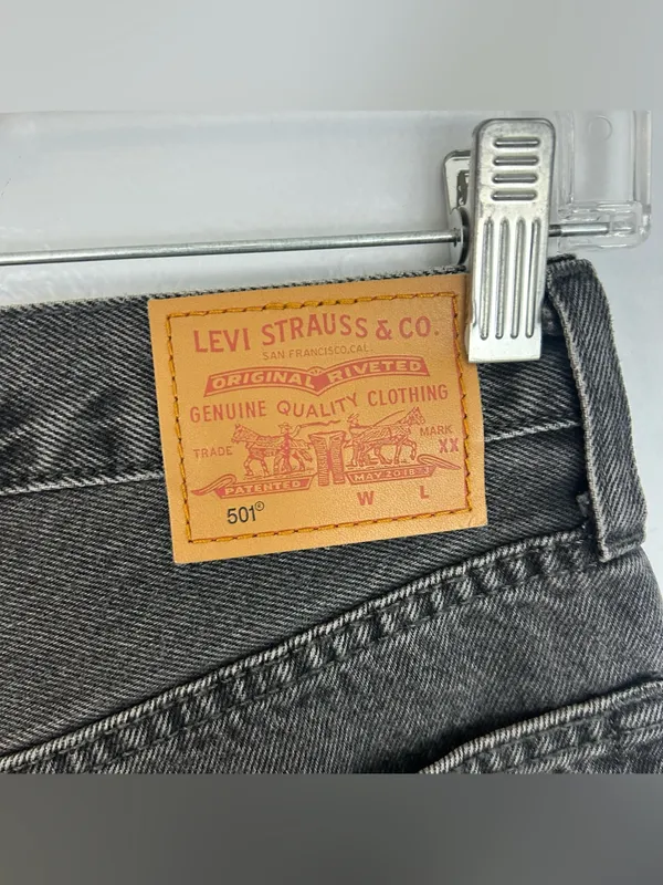 Levi's 501 Faded Black/Grey Button Fly Denim Ankle Jens Size 24 x 30 - Image 7