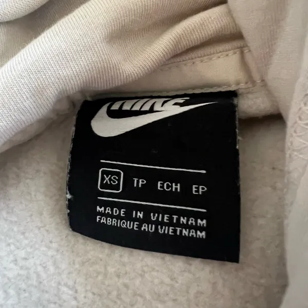 EUC NIKE Sportswear Icon Clash Fleece Hoodie - Image 9