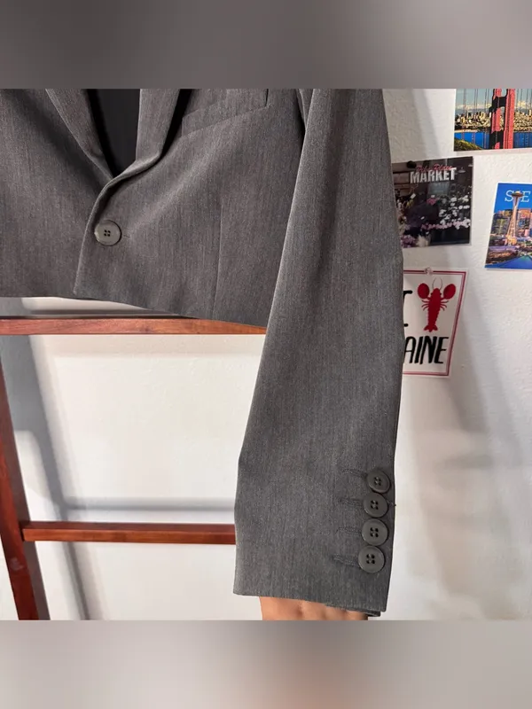 Djerf Avenue Cropped It Blazer Jacket Grey - Image 9