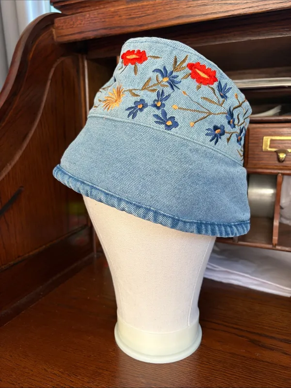 Vintage 90s Blue Denim Cotton Floral Embroidered Bucket Hat Boho Cottage - Image 3