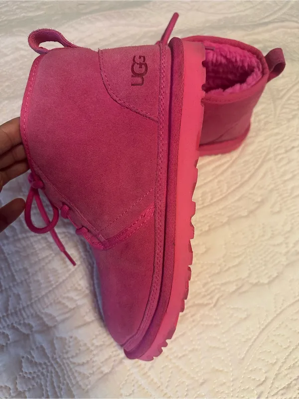 UGG Kids Bright Pink Suede Lace-Up Shearling Boots - Image 3