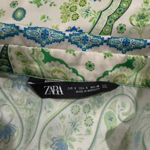 Zara Women's Paisley Print Button-Up Blouse Green Blue‎ Size Small - Image 5