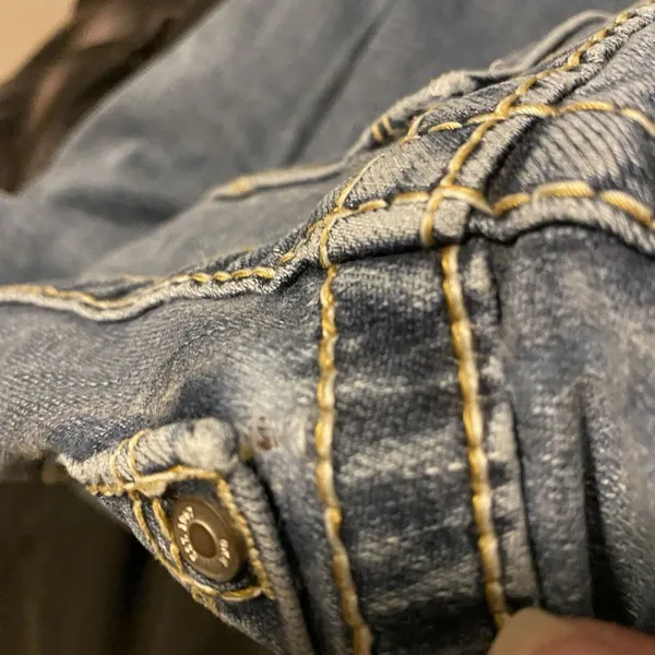 BKE Harper Jeans Womens 31x31.5‎ Blue Denim Distressed Casual straight 31R flaw - Image 15