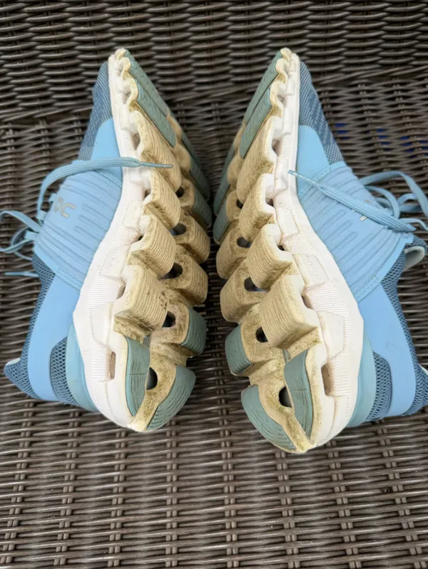 On Cloud Size 9.5 On Cloudswift Lake Sky Women Sneaker Shoe - Image 6