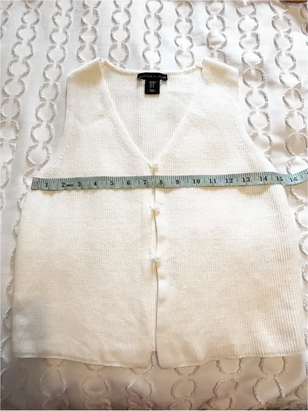 Sincerely Jules Sweater Vest Sleeveless Cardigan Off‎ White Ivory size M - Image 4