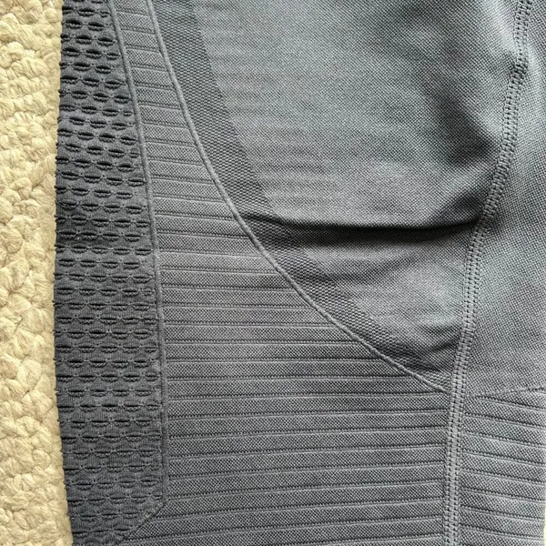 Zyia Active Perforated Performance Legging Women's Size Medium Gray Breathable - Image 4