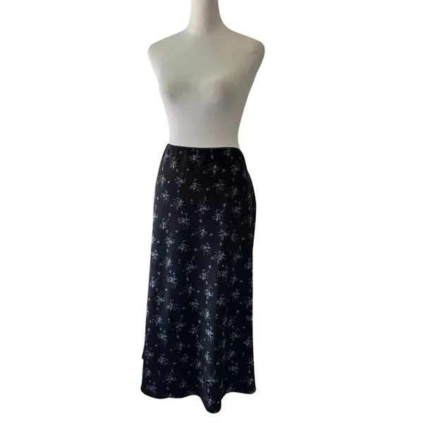 Wild Fable Black & Blue Floral Print Stretchy Midi Skirt - Image 5