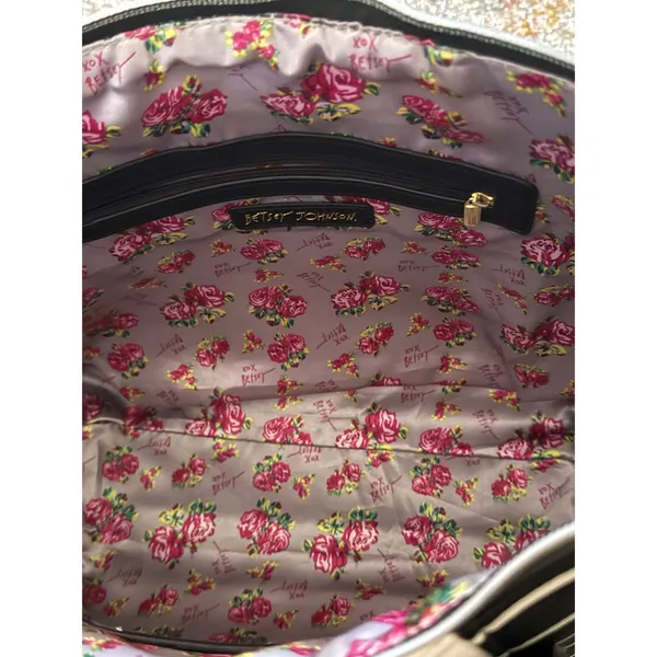 Betsey Johnson Black White Striped Quilted Bow Satchel Bag Pearl Heart Logo - Image 2