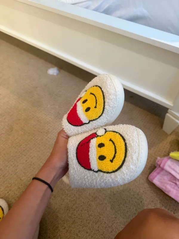 Amazon Smiley Face Slippers  - Image 2