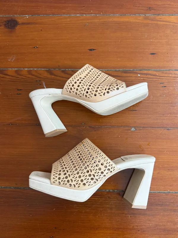 Jeffrey Campbell Caviar Lasercut Platform Heeled Sandals Sz 7 💛🍄 - Image 7